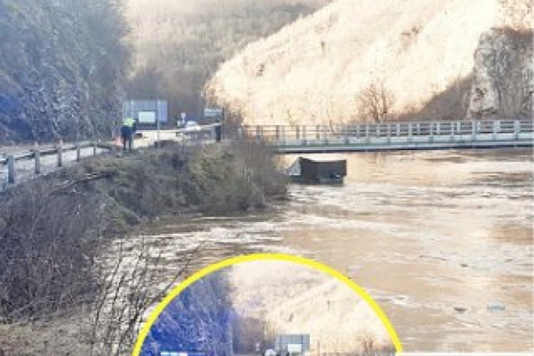 JEZIVO SAMOUBISTVO U BISTRICI KOD PRIJEPOLJA! NAMERNO SE SURVAO  AUTOMOBILOM U LIM!