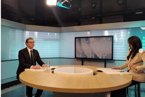 STIŽE NOVA POMOĆ! GRAĐANIMA DO KRAJA GODINE 60 EVRA, PENZIONERIMA 110! IMA I ZA PRIVREDU LEPA VEST!