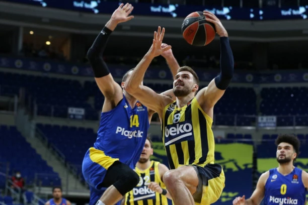 BRUTALNA SERIJA FENERA: Kokoškov i Gudurić nastavili DOMINACIJU Evroligom!