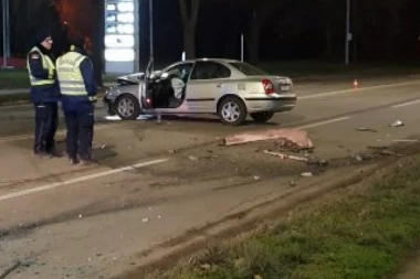 (VIDEO) Teška saobraćajka u Novom Sadu: Mortus pijan se zakucao u taksi vozilo, povređene četiri osobe