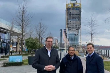 KULA GOTOVA PRE ROKA: Vučić, Mali i Alabar obišli radova na "Beogradu na vodi"