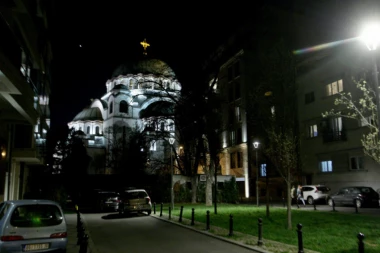 VEČERAS ĆE BEOGRADOM ODJEKIVATI SVA CRKVENA ZVONA: To se retko dešava, a evo šta je razlog!