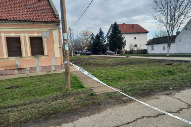 TRAGEDIJA U SELU KOD ŽITIŠTA: U porodičnoj kući pronađena beživotna tela majke i sina