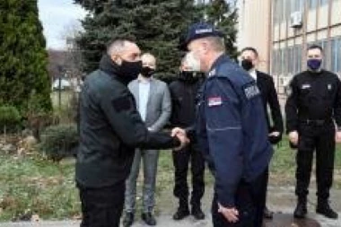 Ministar Vulin: Policija identifikovala ubicu iz Starčeva!