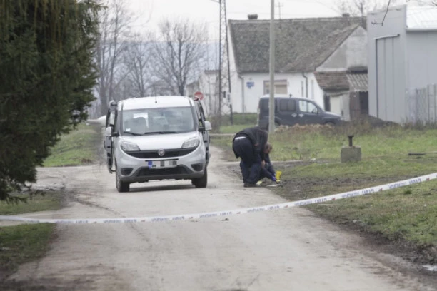 UŽAS U LESKOVCU: Mašina povukla i samlela čoveka