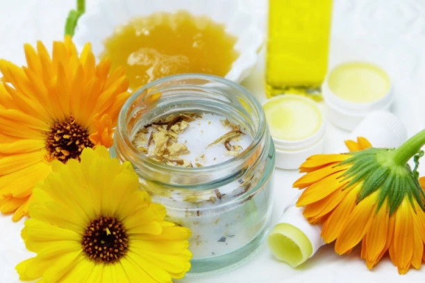 MOĆNI MELEM PROTIV UPALE JAJNIKA: Mešavina TRI SASTOJKA čini čuda za ženske probleme!