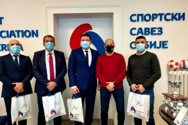 DIVAN GEST SPORTSKOG SAVEZA SRBIJE: Goran Marinković uručio pomoć klubovima s Kosova i Metohije!