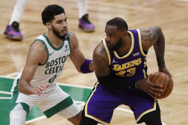 LEBRON U TRANSU, DONČIĆ U SUZAMA: Lejkersima TRILER KLASIK sa Bostonom, Dalas u žestokom KANALU!