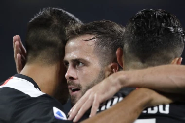 GROM IZ VEDRA NEBA: Eksplozija, iz Juventusa u Bundesligu!