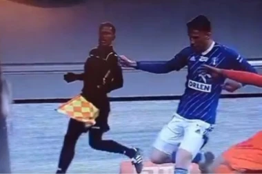 (VIDEO) KRIMINALAN POTEZ SRPSKOG FUDBALERA: Po naređenju trenera PROTIVNIKU POLOMIO NOGU!