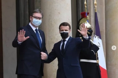 Vučić: Makron pohvalio vakcinaciju u Srbiji, kaže da smo pametno postupali