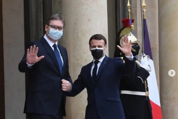 VUČIĆ SA MAKRONOM U FRANCUSKOJ! HVALA VAM ALEKSANDRE ŠTO STE U PARIZU! UVEK SAM SPREMAN DA SLUŠAM MAKRONA!