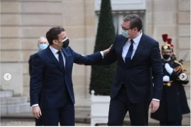 TO JE TEŠKO I NELOGIČNO PITANJE ZA CELU EVROPU: Vučić otkrio o čemu Makron brine