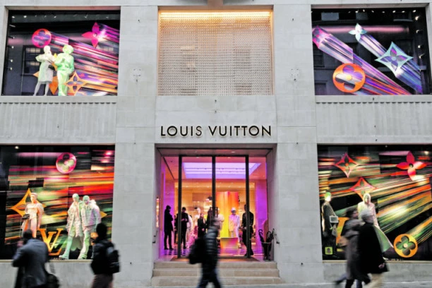 SIMBOL MOĆI: Evo zbog čega je dolazak slavnog brenda VAŽAN ZA SRBIJU