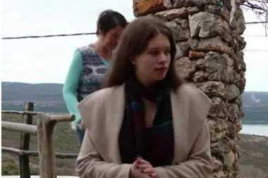 (FOTO, VIDEO) GLUPOSTIMA HRVATA NIGDE KRAJA! Prilog na HRT-u o jednoj Srpkinji (17) mnoge doveo do suza, ali od smeha! POGLEDAJTE I ZAŠTO!