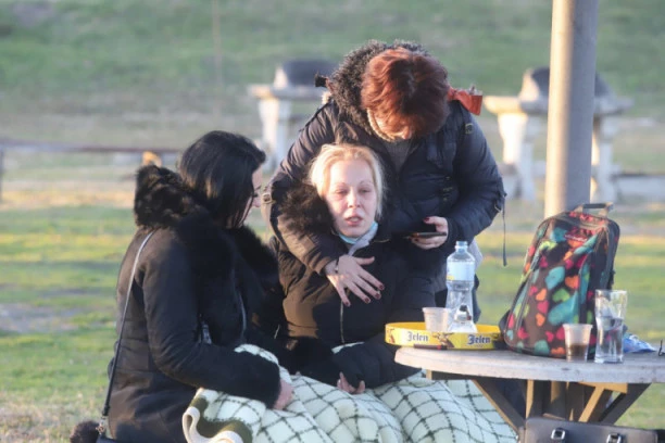 OTKRIVAMO! U oproštajnom pismu Dragan napisao da njegov život nema smisla: Petnaestogodišnjak nije mogao da preboli bivšu devojku!