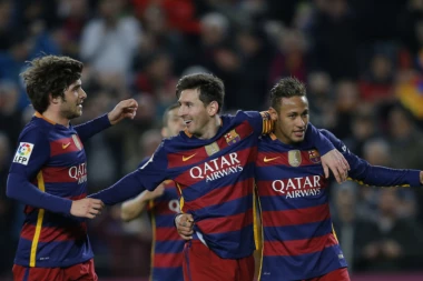 AGONIJA U KATALONIJI: Nezapamćeno, 27 POZITIVNIH testova na koronu! Mesi u NEVERICI!