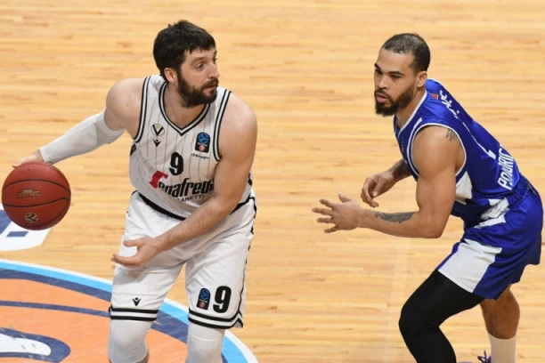 MOĆNI SRPSKI VIRTUS NASTAVLJA DA GAZI: Teodosić i Marković rastužili Milojevića i pokazali ko je gazda u grupi!