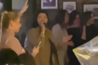 NA STUBU SRAMA: Jana organizovala KORONA ŽURKU, a pomogala su joj OVE DVE PEVAČICE!