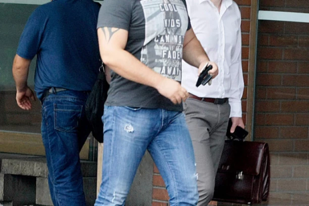 ŠKALJARCI ZA GLAVU VELJE NEVELJE BILI SPREMNI DA PLATE NEVEROVATNU CIFRU! Nudili više nego za likvidaciju Slobodana Kašćelana!