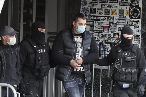 JEDAN ĆUTI, DRUGI SE BRANI! Tužilaštvo zatražilo pritvor za "Veljine policajce"! PRIKRIVALI DOKAZE ZLOČINA!