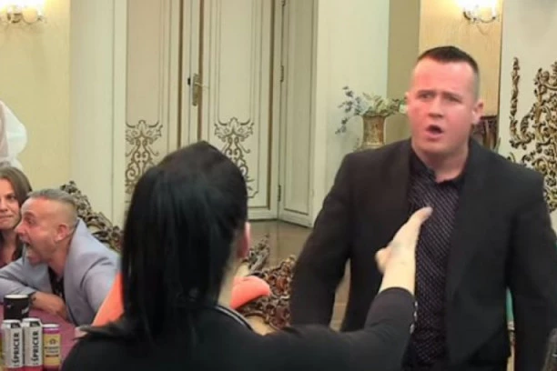 (VIDEO) Žestok sukob između Aleksandre i Marka: ŠTA SI RADILA PO ITALIJI PO JAVNIM KUĆAMA?