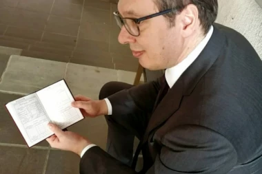 PRVI ISPIT, PA DESETKA! Predsednik Aleksandar Vučić napravio prvi korak ka trenerskoj karijeri!