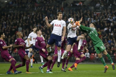 TRANSFER KOJI ĆE UZDRMATI ENGLESKU: Mančester siti OBARA REKORD i dovodi brutalnu GOL MAŠINU!