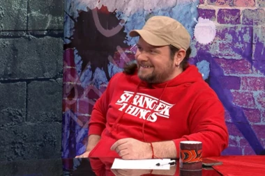 NAZVAO VUČIĆA FEKALIJOM: Marko Vidojković podiže lestvicu bezobrazluka, poseta Makronu za njega PORAZ SRBIJE!