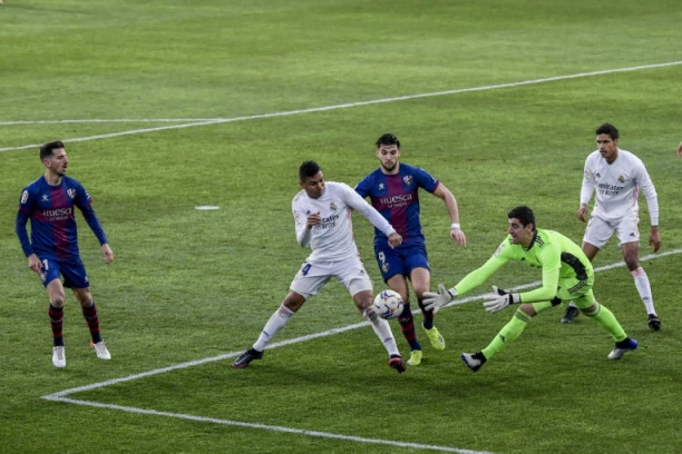 ZIDANOVE MUKE: Real prošao GOLGOTU u Ueski!