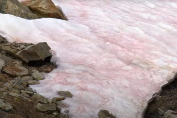 METEOROLOZI UPOZORILI NA JEZIVU POJAVU: Moguć KRVAVI SNEG! Da li je ovo predznak APOKALIPSE?!