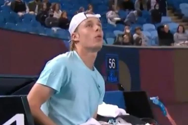 (VIDEO) NEVEROVATNA SCENA NA AUSTRALIJAN OPENU: Ako me ne pustiš u toalet P***** U GAĆE!