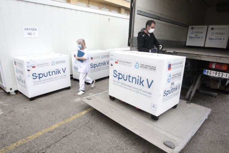 U Srbiju stiglo 100.000 doza vakcine "Sputnjik V"