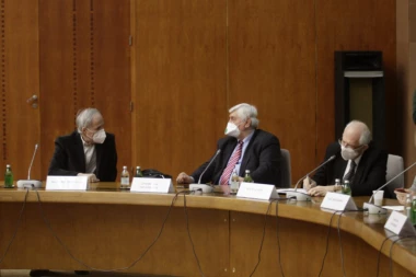 DANAS SEDNICA KRIZNOG ŠTABA! Otvaraju se samo bašte kafića i restorana!?