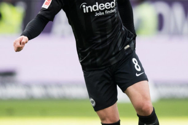 DA LI JE DONEO POGREŠNU ODLUKU? Priznao je: Luka Jović nije srećan u Ajntrahtu!