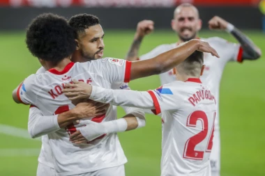 (VIDEO) DA NE BUDE DMITROVIĆ JEDINI: Sevilja dovela reprezentativca Srbije, PA IH SPASAO POGODAK GOLMANA!