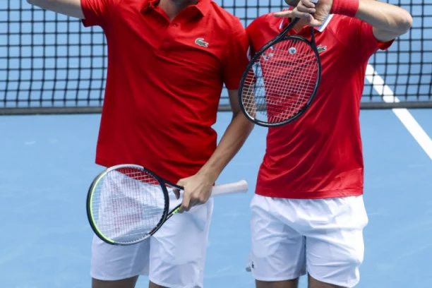 SKANDAL U MELBURNU: Filipa PROVOCIRALI pitanjem o Novaku, on im ODBRUSIO!