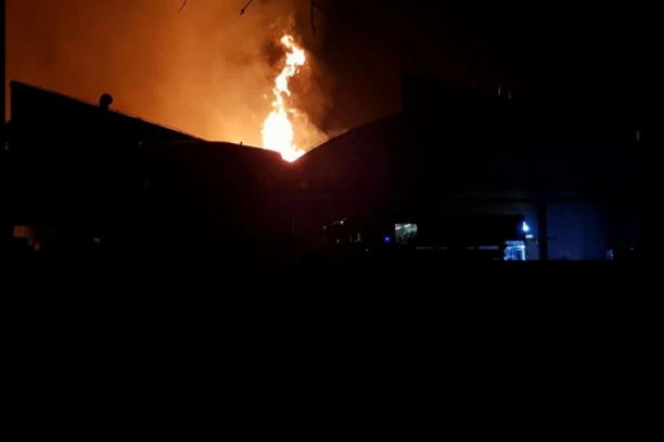 ZAPALJENA VIKENDICA POZNATOG PRIJEPOLJSKOG BIZNISMENA! Neko je najpre opljačkao pa podmetnuo vatru!