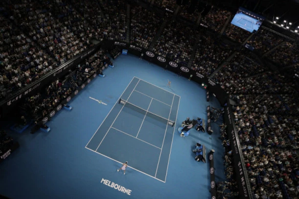 GROM IZ VEDRA NEBA U MELBURNU: Branilac titule ELIMINISAN, Australijan open dobija NOVOG ŠAMPIONA!