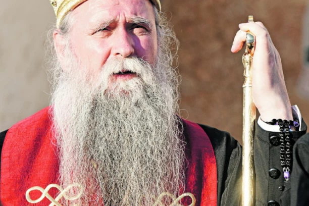 PRAVOSNAŽNO! Viši sud u Podgorici doneo presudu mitropolitu Joanikiju i osmorici nikšićkih sveštenika