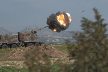 VELIKI DAN ZA SRBIJU I NJENU VOJNU INDUSTRIJU! NA KIPRU ISPALJEN PRVI PROJEKTIL IZ SAMOHODNE HAUBICE "NORA"!