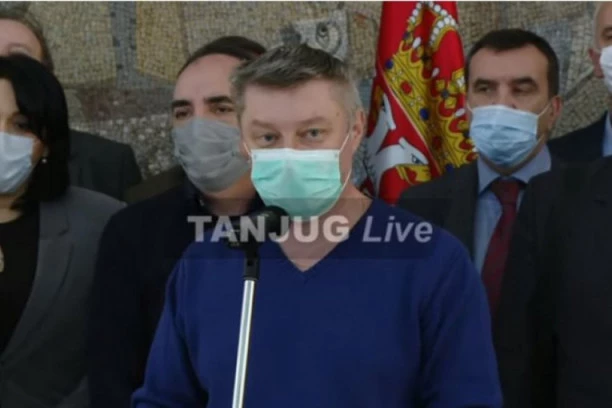 PONOVO PANIKA! Broj obolelih od korone u Srbiji u porastu! Goran Stevanović apeluje da se ne ide u kafane i na zimovanje!