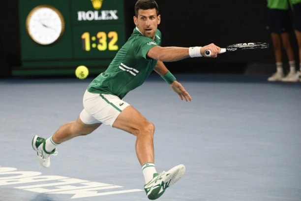 LUDILO U MELBURNU: Ispao jedan od Novakovih NAJVEĆIH rivala, Đokovića sada može da zaustavi samo povreda!