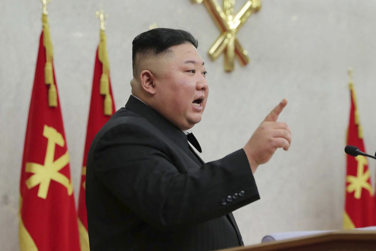 NUKLEARKA ZA NUKLEARKU: SEVERNA KOREJA UPOZORAVA NA OPŠTI SUKOB! Kim Džong Un besni zbog vazdušnih vežbi SAD i Južne Koreje