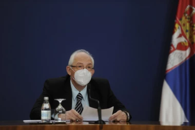 DR KON UPOZORIO: Ako ne nosite masku u bašti napravili ste prekršaj i komunalna policija može da vam naplati kaznu!