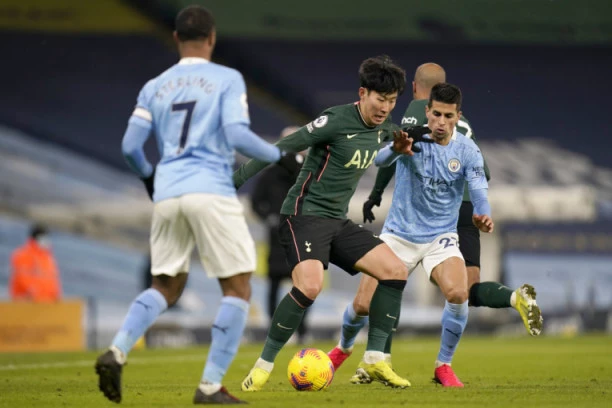 GVARDIOLA NADMUDRIO MURINJA: Siti ZGAZIO Totenhem za 16. u NIZU!