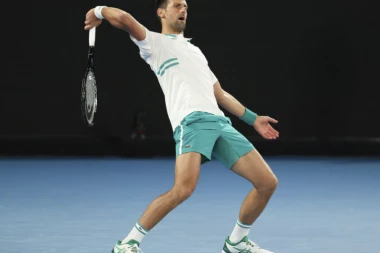 OVO JE SVIMA PROMAKLO: Evo zbog čega se Novak RAZBESNEO u prvom setu meča sa Raonićem!