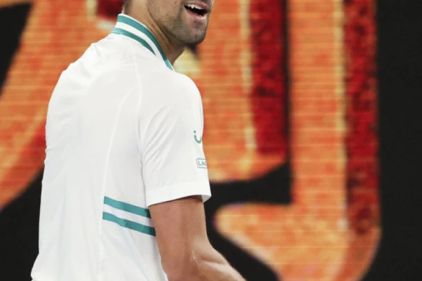 STRAŠAN POTEZ NOVAKA ĐOKOVIĆA: Dobio je poruku preko Instagrama, a onda je učinio ono što Federer i Nadal ne bi ni pomislili!