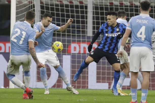 SERGEJ OSTAO PRAZNIH ŠAKA: Inter se vratio na ČELO Serije A!