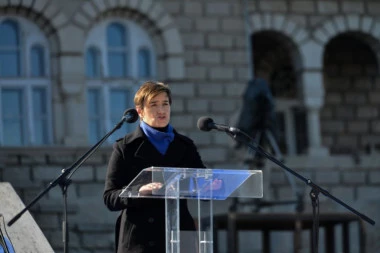 (VIDEO) SRETENJSKA SVEČANOST NA ORAŠCU! Premijerka Srbije: Iskra upaljena ustankom 1804. još uvek bukti!